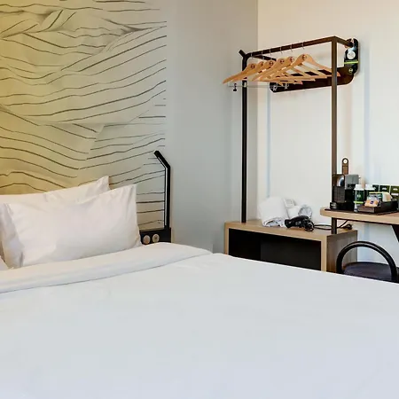 מלון Croix Blandin 3*