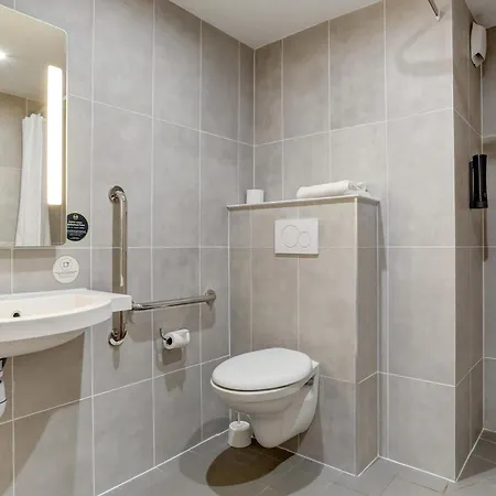 Hotel Croix Blandin 3*