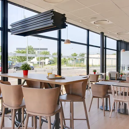 Croix Blandin מלון