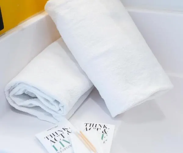 Hotel Croix Blandin 3*